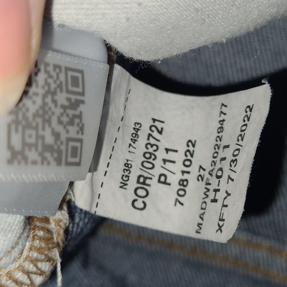 Madewell Curvy Perfect Vintage Straight Jeans Size 27 - Picture 3 of 5